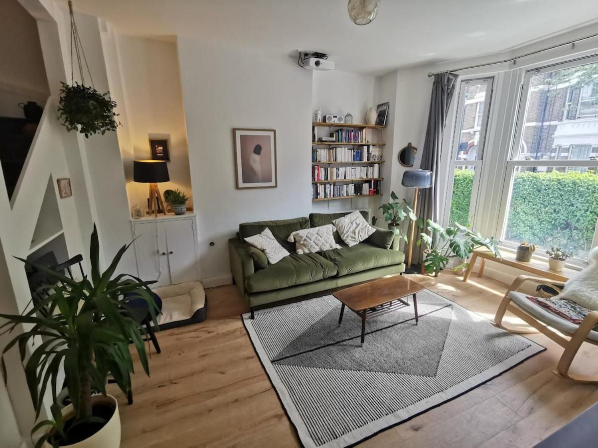 Quiet Stunning 2-bedroom Flat With Private Garden * Londra